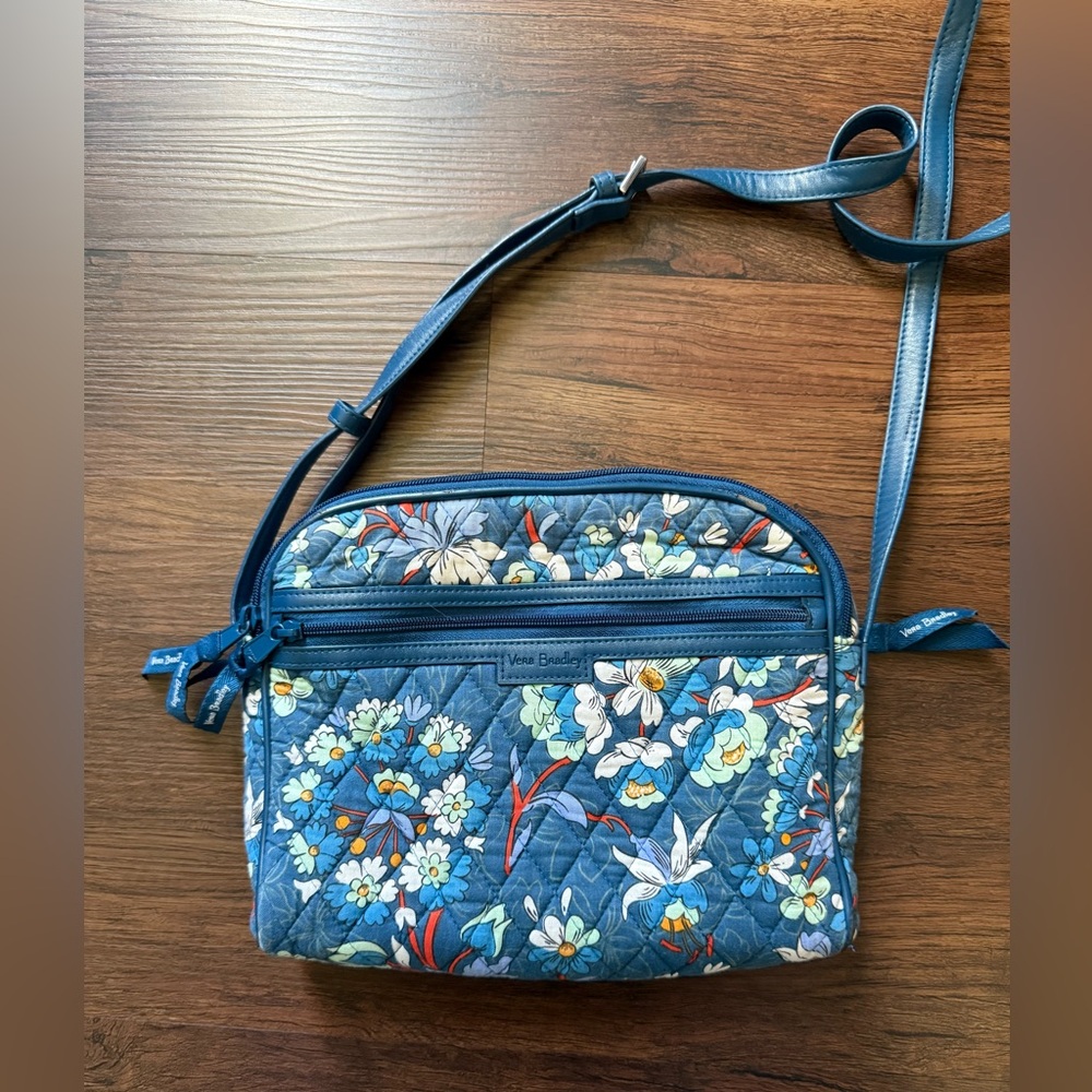 Vera‎ Bradley Trimmed Crossbody Shoulder Bag Floral Burst Print